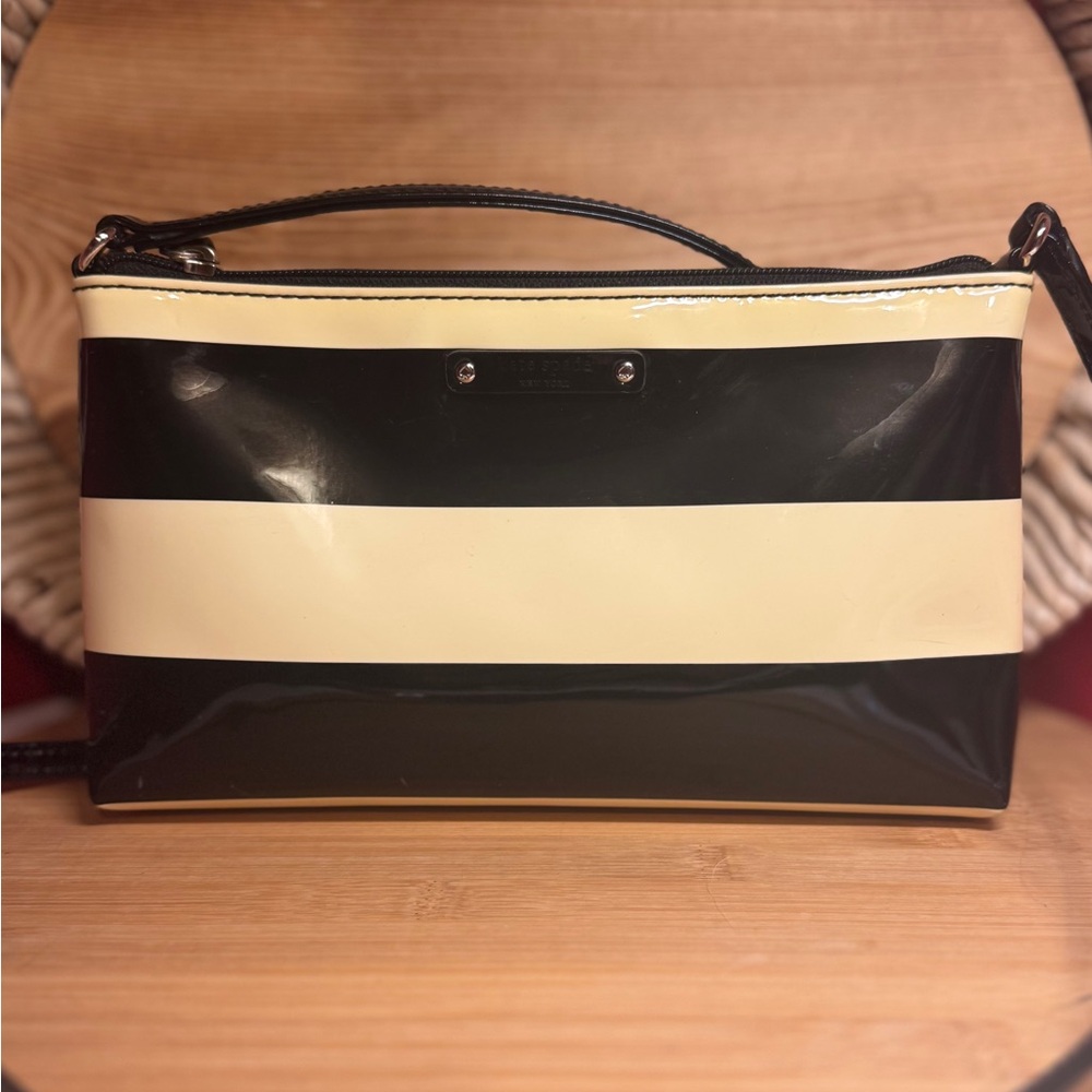 Kate Spade Penn Valley Amy Striped Crossbody Patent Leather, black & cream Y2K